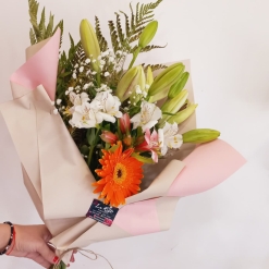 Ramo surtido alargado