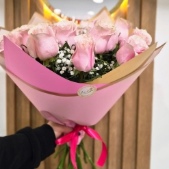 15 rosas rosadas en papel coreano