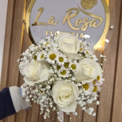 Rosas con margaritas