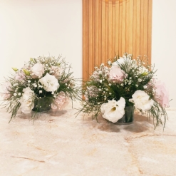 Redondo con lisianthus