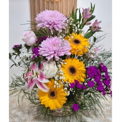 Canasta flores varias